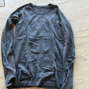 Lululemon run swiftly long sleeve gray 6